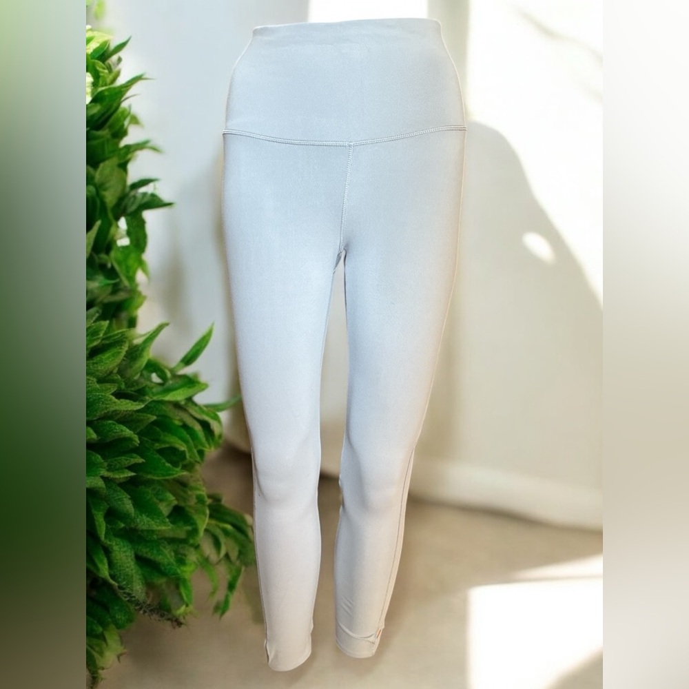 Calia high waisted leggings cris cross ankle details.